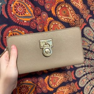 Micheal Kors Wallet